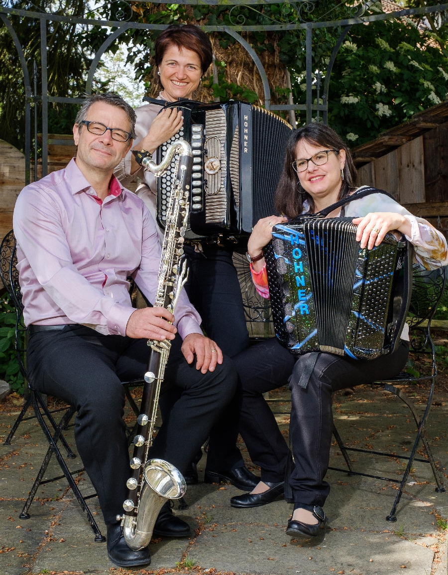 Schottisch trifft Tango – Andrea Stocker, Sabine Bachmann-Frey und Sven Bachmann